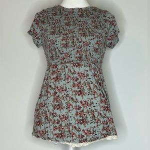 Rewind blue floral smocked tee - Juniors small